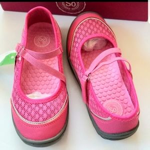SO NEW Pink Kids Mary Jane Slip-On Shoes